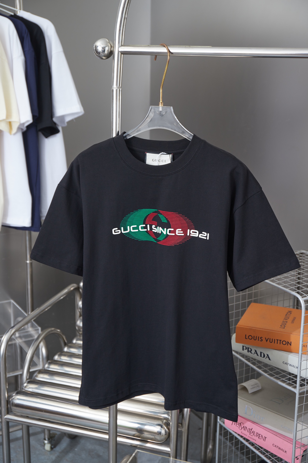 Gucci GUCCI GC 25SS de nueva temporada de primavera, camiseta de manga corta clásica con doble G rojo y verde y placa g…