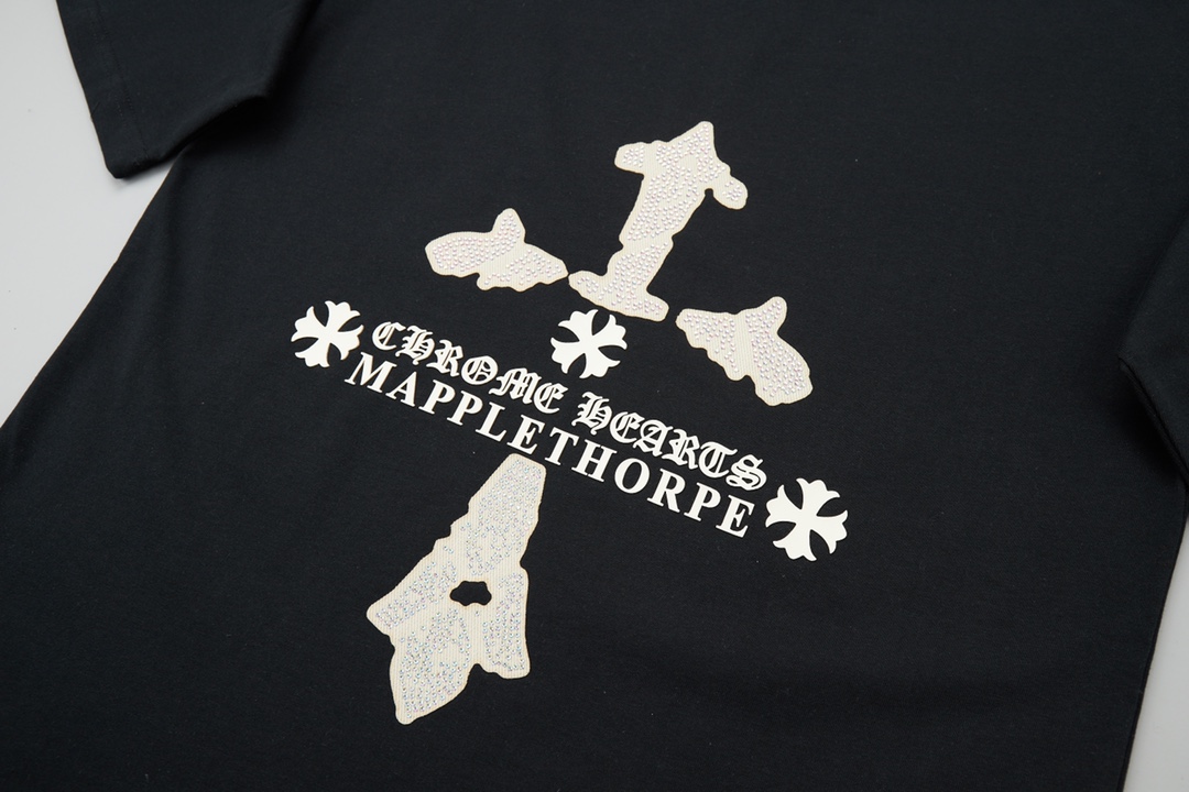 Chrome Hearts Vintage T-Shirt Crew Neck with Cross Design - Stylish and Comfortable 7 i1740559446 9781 29
