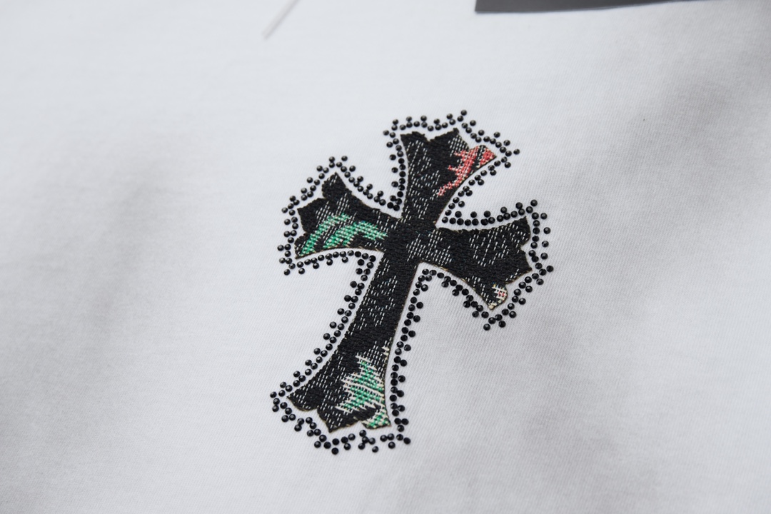 Chrome Hearts Vintage White T-Shirt with Cross Graphic, Crew Neck, S-XL 5 i1740587481 8624 8