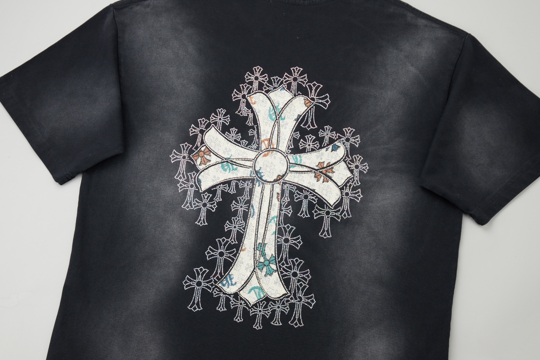 Chrome Hearts Vintage T-Shirt - Crew Neck Tee with Cross Patch - S to XL 7 i1740587594 9455 12