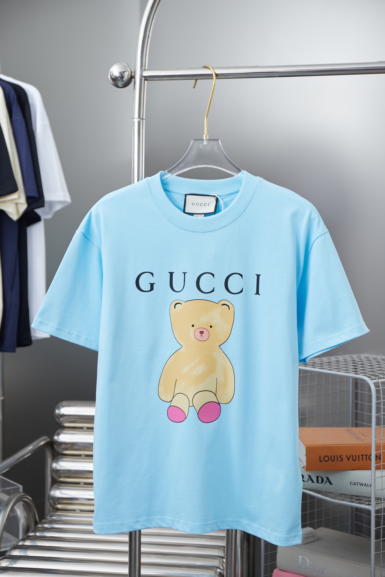 GU Gujia 25SS Early Spring New Arrival Cute Bear Letter Print Short Sleeve Light Luxury Essential for Men and Women Dai…