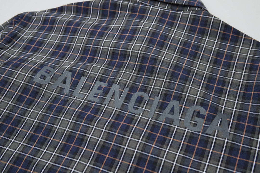 Luxury Paris Fashion Shirt with Detailed Features in Gray – BLCG 25SS Collection - 图片 7