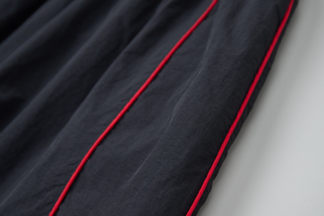 Luxury Red Mansion Embroidery Package with Custom Features: Detailed Description. - 图片 6