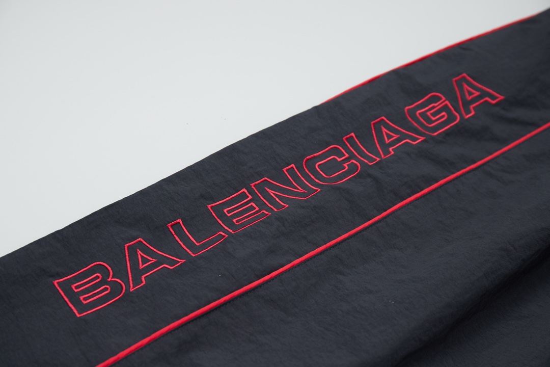 Luxury Red Mansion Embroidery Package with Custom Features: Detailed Description. - 图片 7