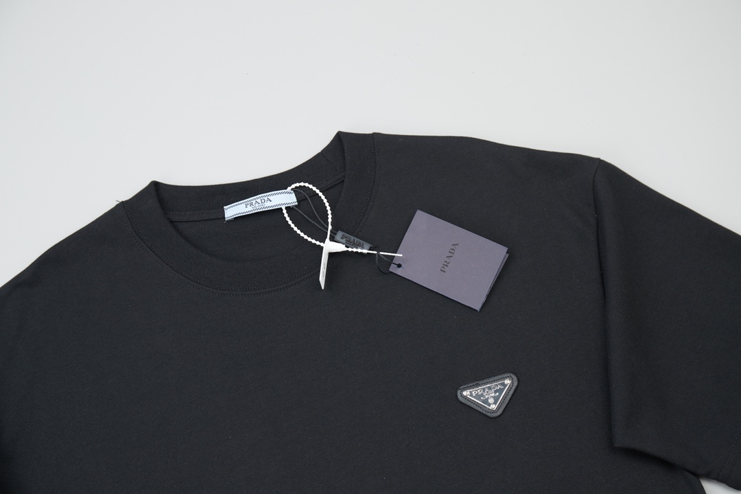Luxury PRAD* 25SS Short Sleeve Shirt with Custom Hardware Buttons and Machine Embroidery - 图片 2