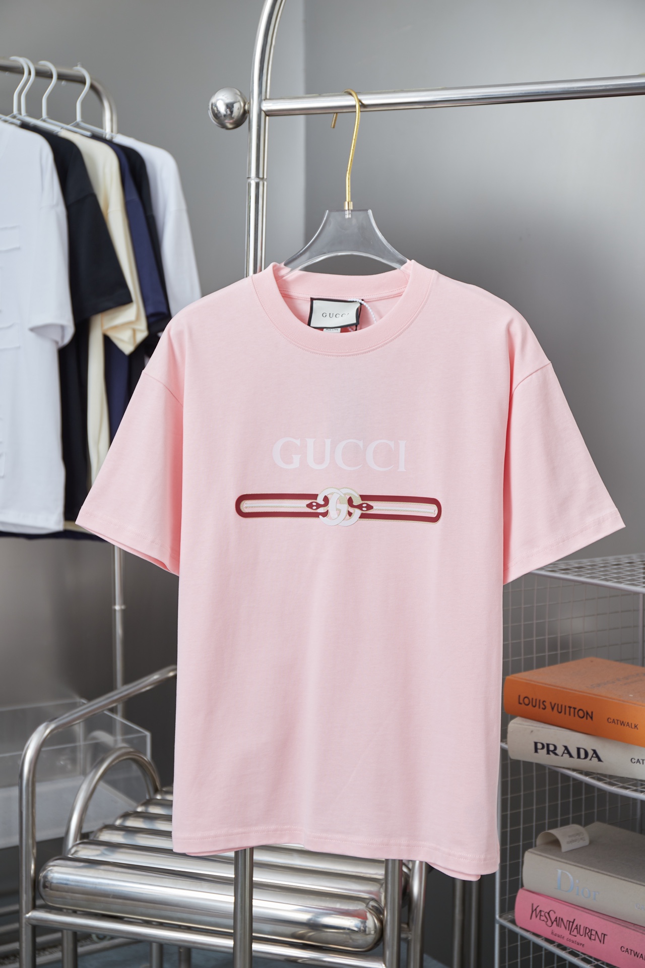 GU Gujia 25SS edición limitada del Año de la Serpiente de principios de primavera, camiseta de manga corta con estampad…
