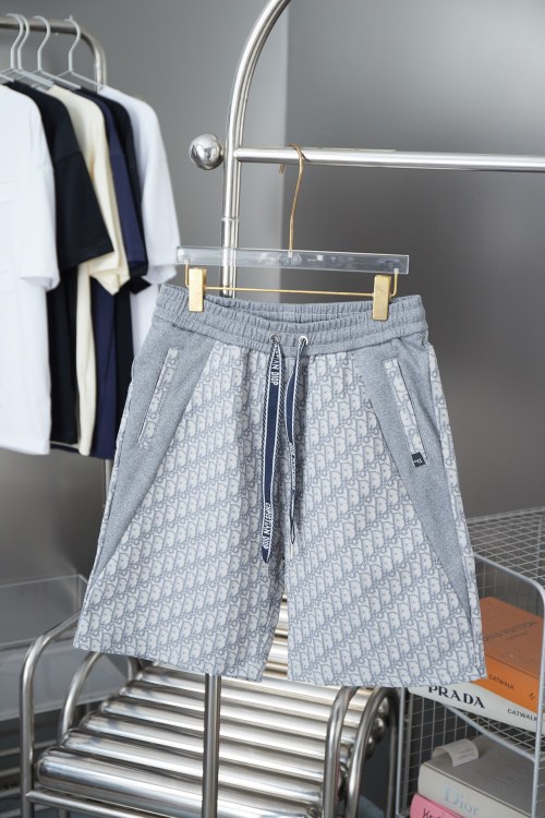 Dior 2025SS Klassieke Logoprint Short - Lichtgewicht Luxe, Grijze Tonaliteit 1 Dior 2025ss Klassieke Logoborduurwerk Shorts - Luxe Casual Stijl