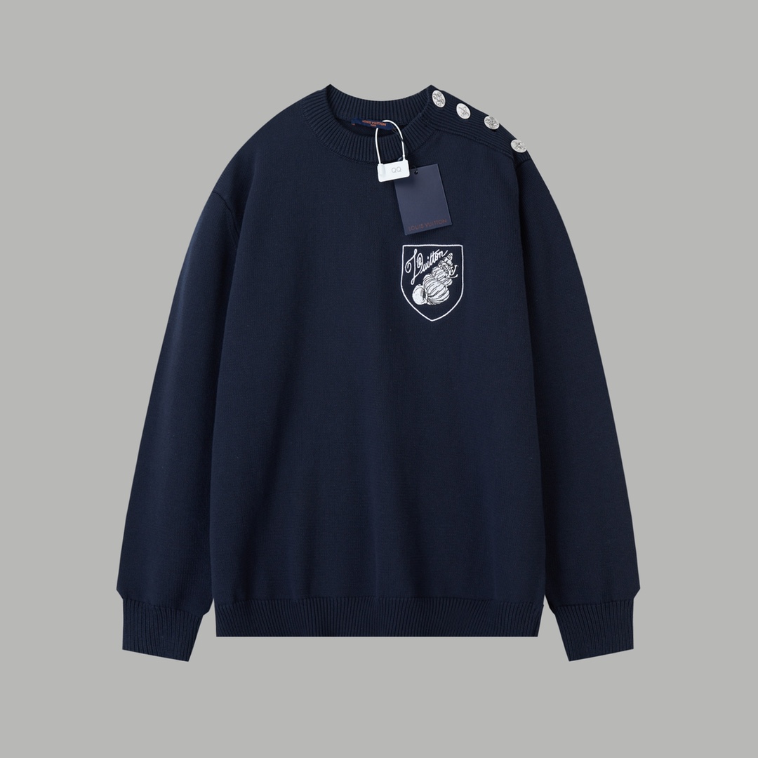 NO:541304,Louis 1V 25FW new series, drilled button conch embroidered sweater, light luxury, essential items for men and women's daily commuting outfits Correct version Welcome to compare Detailed features · Use 50 wool content yarn 16 35 cashmere 15 synthetic fiber · Use cotton-blend thread knitted, · Marque L.Uutton deposee conch embroidered on the left chest · Hand-stitched diamond buttons on the left shoulder · Collar, cuffs and hem thread design Windproof and comfortable · Original owner's label washing tag moisture-proof paper packaging Color royal blue Size S M L XL,,louis vuitton, sweaters, alexander wang19860909路易 1V 25FW新款系列 嵌钻纽扣海螺刺绣毛衣 轻奢主义 男女日常通勤穿搭必备单品 正确版本 欢迎对比 详细特征 · 采用50 羊毛含量纱线 16支35羊绒 15合成纤维 · 采用棉质混纺螺纹针织, · 左胸前Marque L.Uutton deposee海螺刺绣 · 左肩膀人工手缝嵌钻石纽扣 · 衣领,袖口和衣摆螺纹设计 防风舒适 · 原版主唛水洗吊牌防潮纸包装 颜色宝蓝色 尺码S M L XL,,louis vuitton,sweaters,alexander wang,Men's clothing