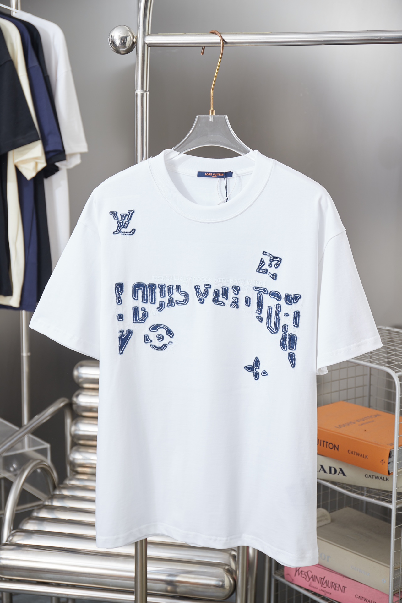 루이비통 남성 반팔 26SS 48830 Louis Vuitton T Shirt