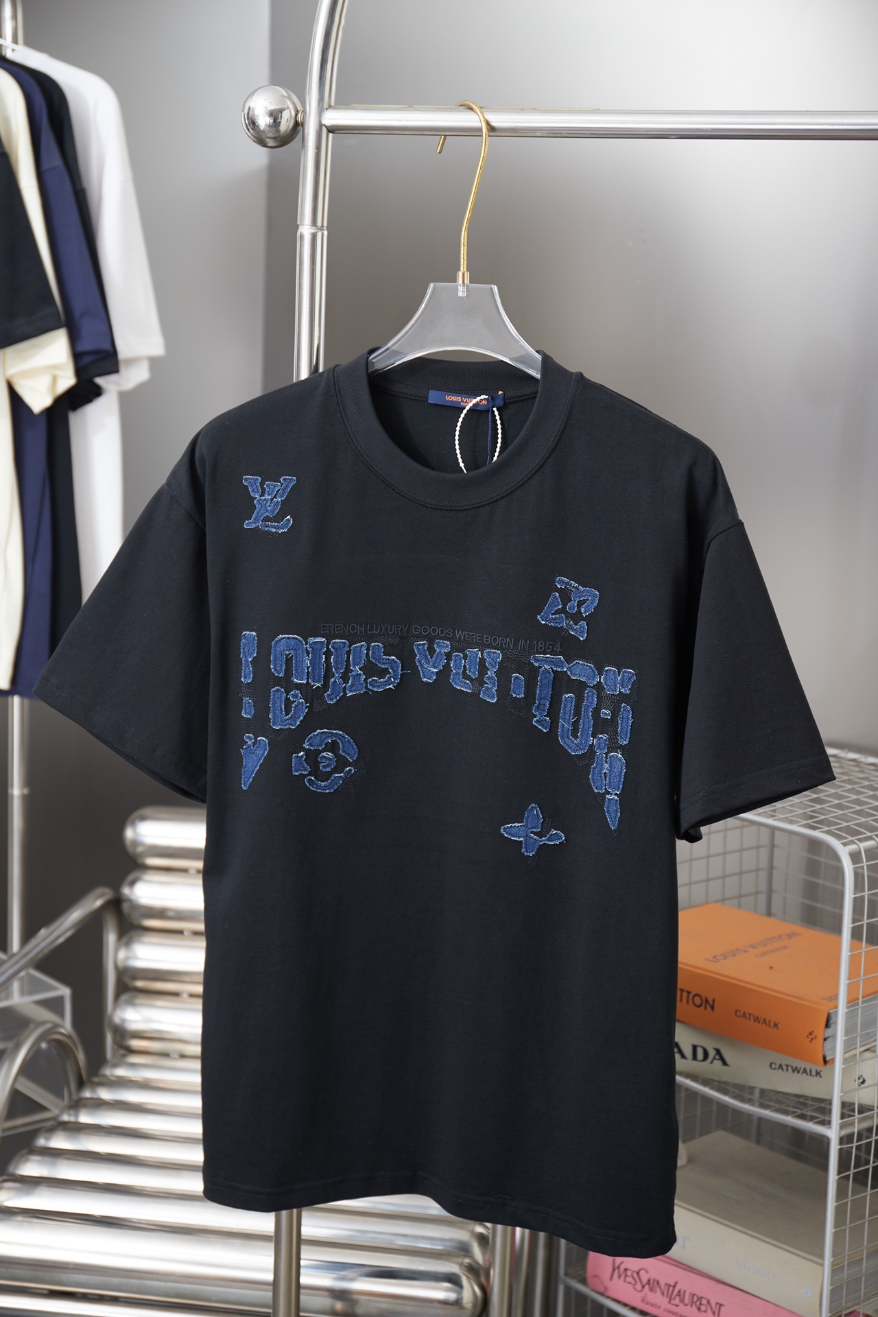 루이비통 남성 반팔 26SS 48832 Louis Vuitton T Shirt
