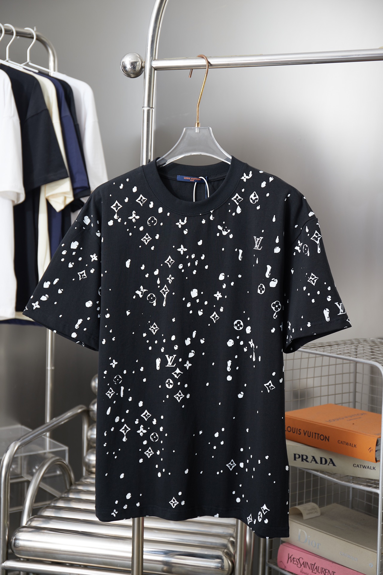 P80 1V 25SS Principios de primavera Nuevo estilo Starry Sky Diamonds Hot Diamonds Mangas cortas Artículo esencial de lu…