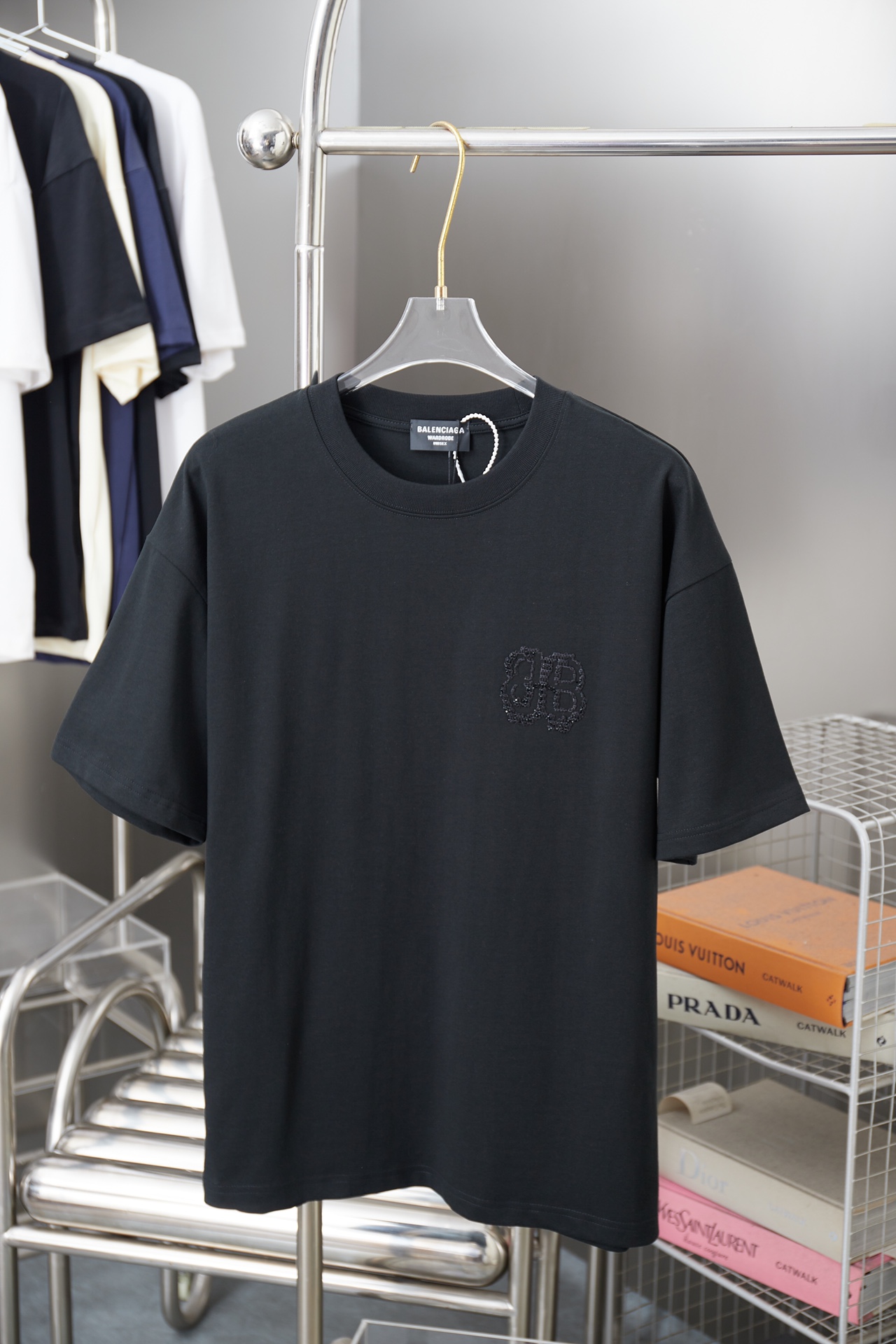 발렌시아가 남여공용 반팔 26SS 49183