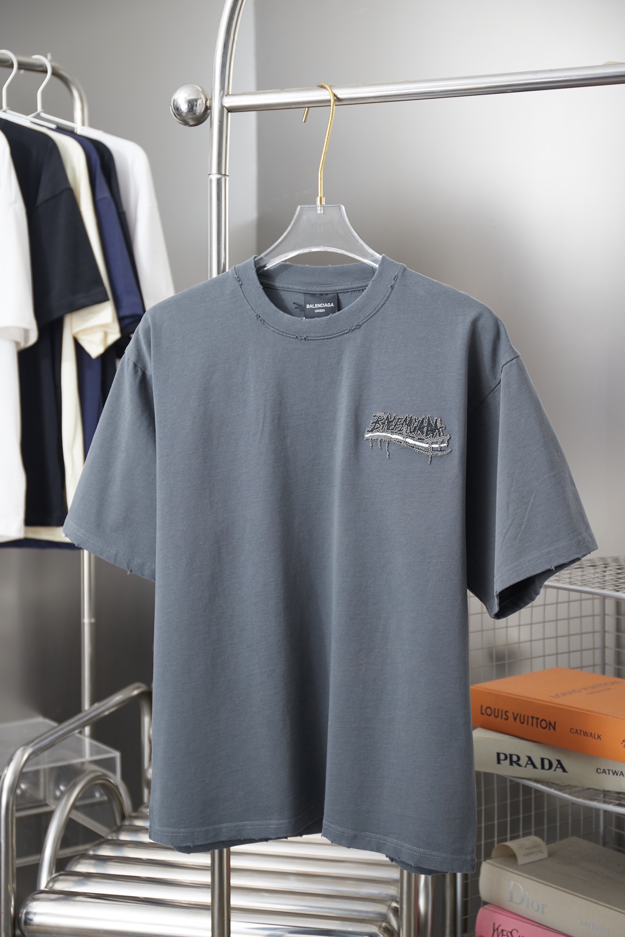 Balenciaga BALELE 巴黎世家 26SS早春新款 字母logo刺绣短袖