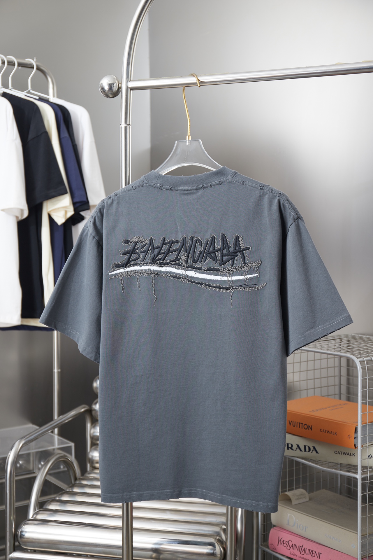Balenciaga BALELE 巴黎世家 26SS早春新款 字母logo刺绣短袖