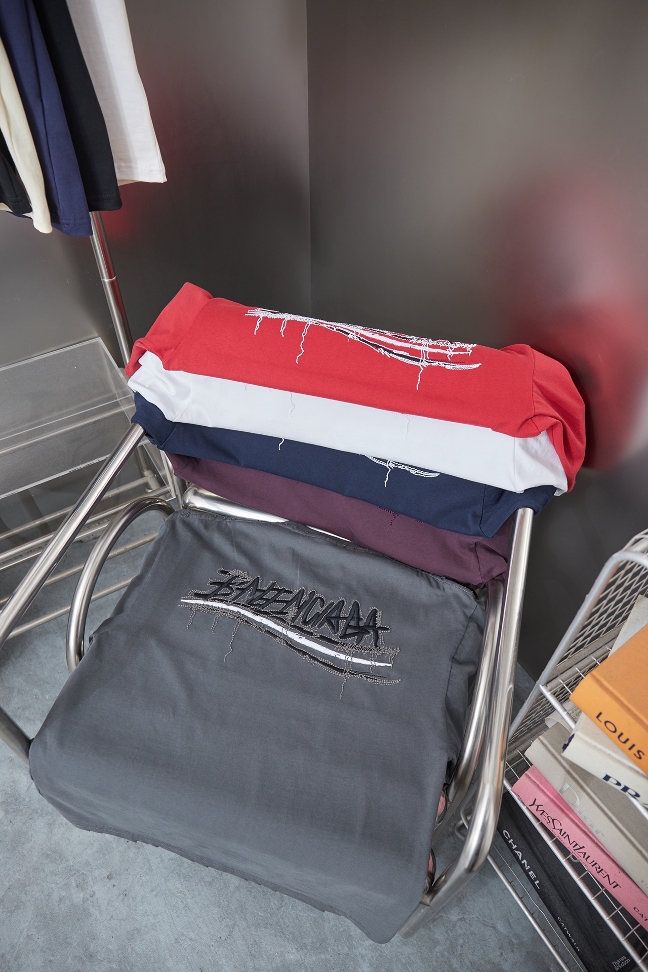 Balenciaga BALELE 巴黎世家 26SS早春新款 字母logo刺绣短袖