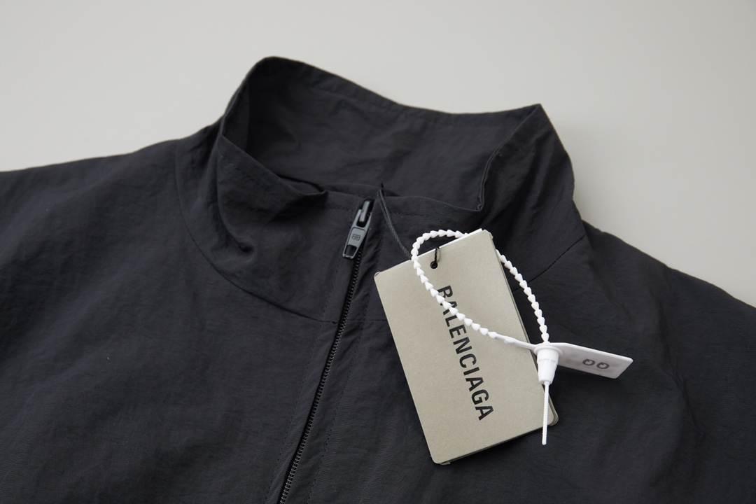 Balenciaga 巴黎世家 𝘽𝘼𝙇𝙀𝙉𝘾𝙄𝘼𝙂𝘼 BLCG 26SS 71前后半环字母刺绣运动套装