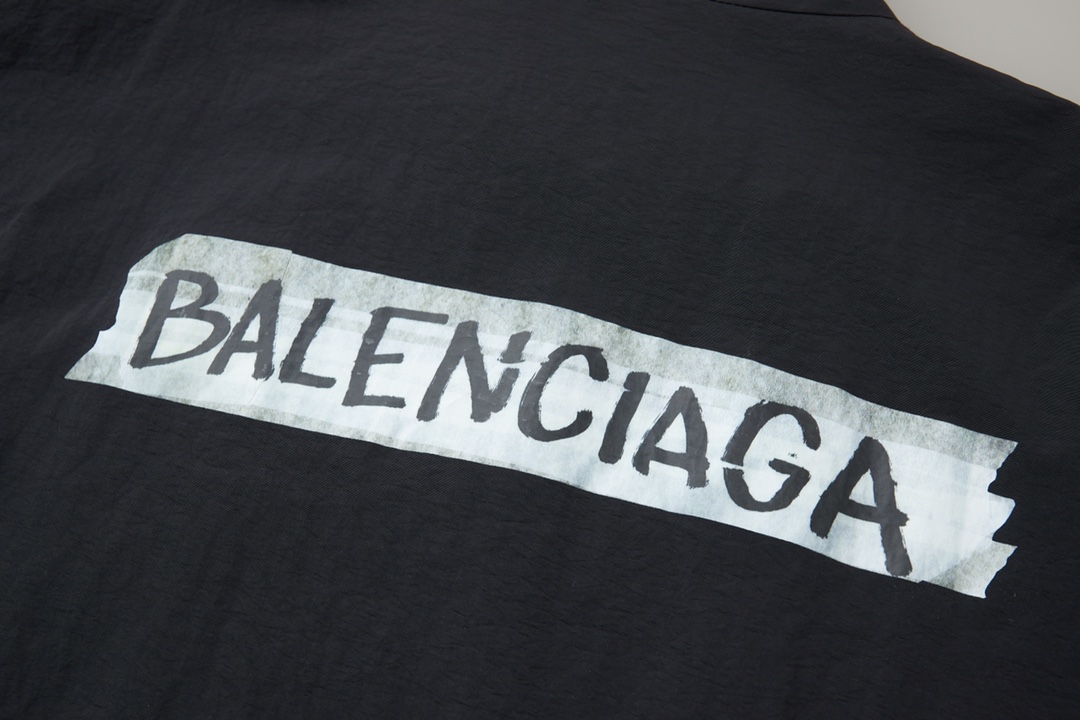 Balenciaga 巴黎世家 𝘽𝘼𝙇𝙀𝙉𝘾𝙄𝘼𝙂𝘼 BLCG 26SS 71白胶带印花运动套装