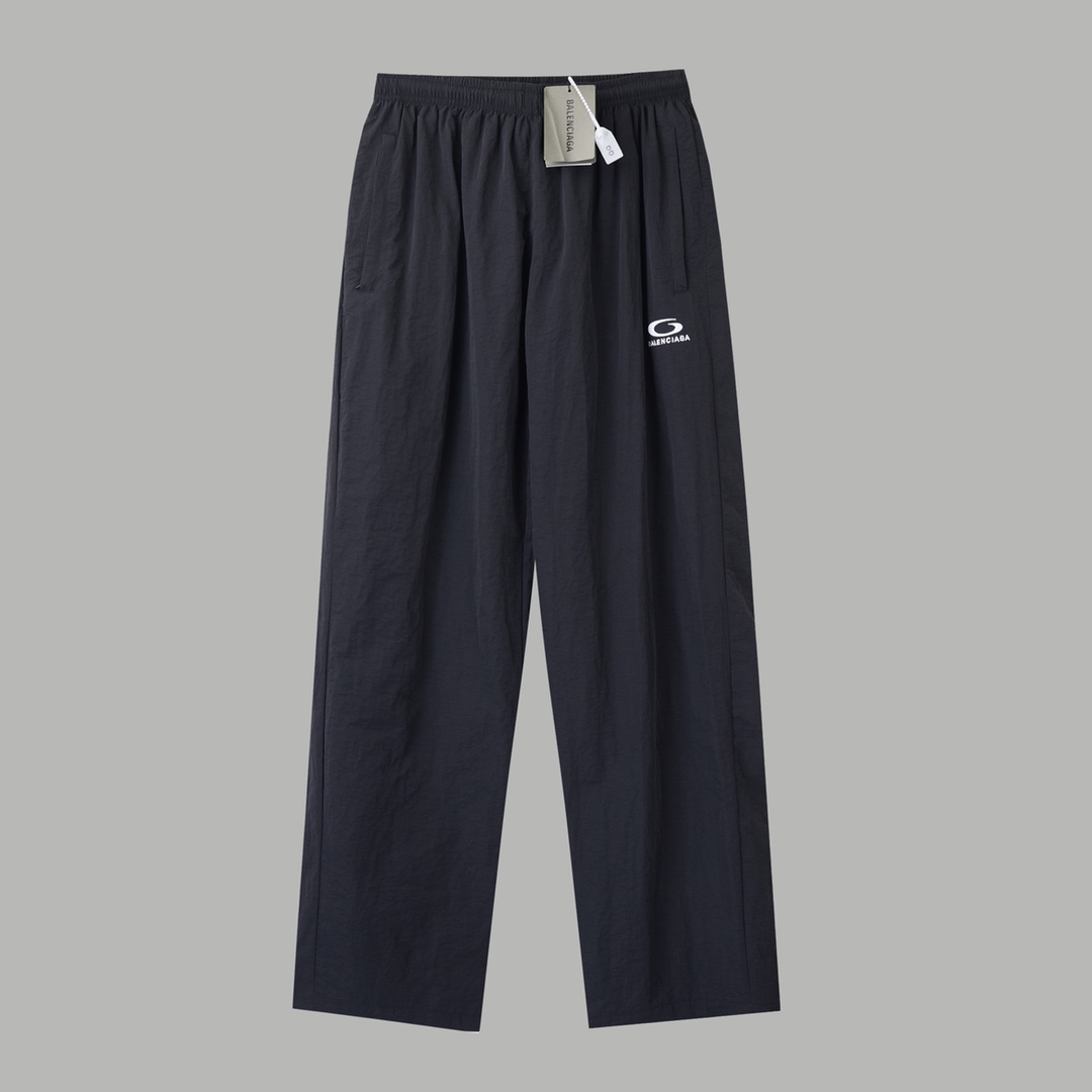 Balenciaga 巴黎世家 𝘽𝘼𝙇𝙀𝙉𝘾𝙄𝘼𝙂𝘼 BLCG 26SS 71前后半环字母刺绣运动套装