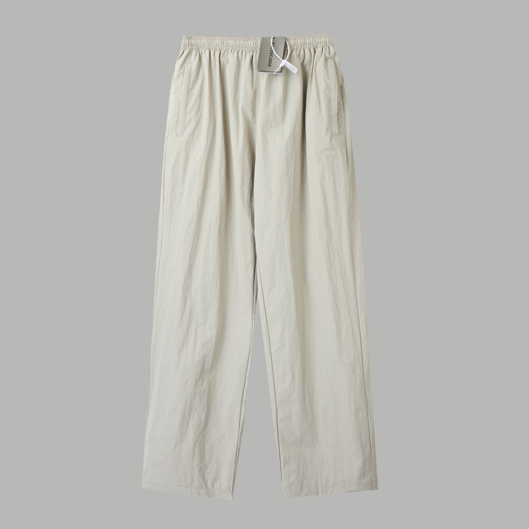 Balenciaga 巴黎世家 𝘽𝘼𝙇𝙀𝙉𝘾𝙄𝘼𝙂𝘼 BLCG 26SS 71前后半环字母刺绣运动套装