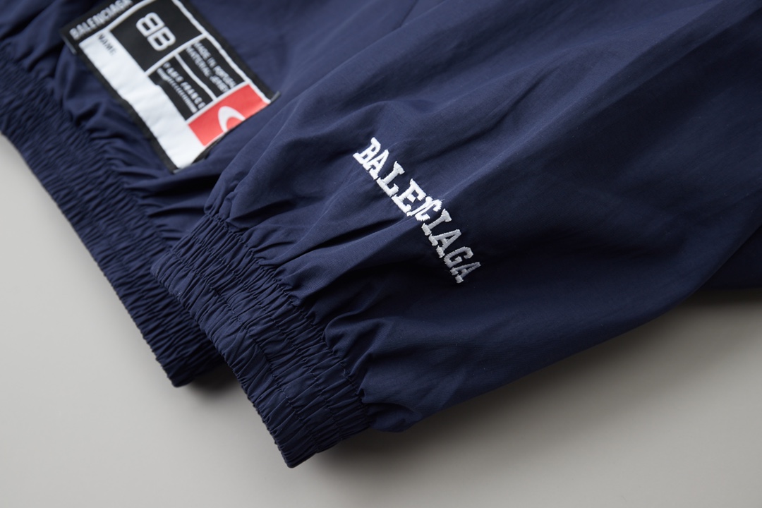 Balenciaga 巴黎世家 𝘽𝘼𝙇𝙀𝙉𝘾𝙄𝘼𝙂𝘼 BLCG 26SS 77 3M曼联刺绣运动套装