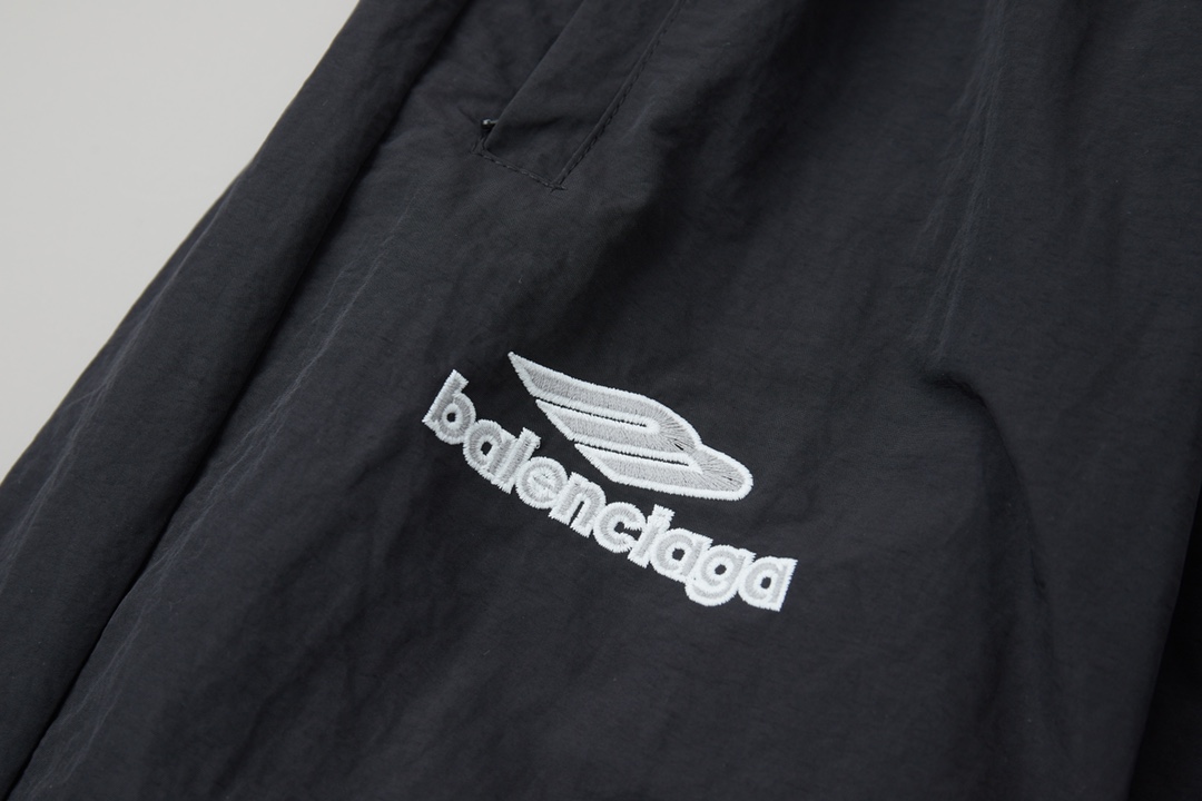 Balenciaga 巴黎世家 𝘽𝘼𝙇𝙀𝙉𝘾𝙄𝘼𝙂𝘼 BLCG 26SS 77 3M曼联刺绣运动套装