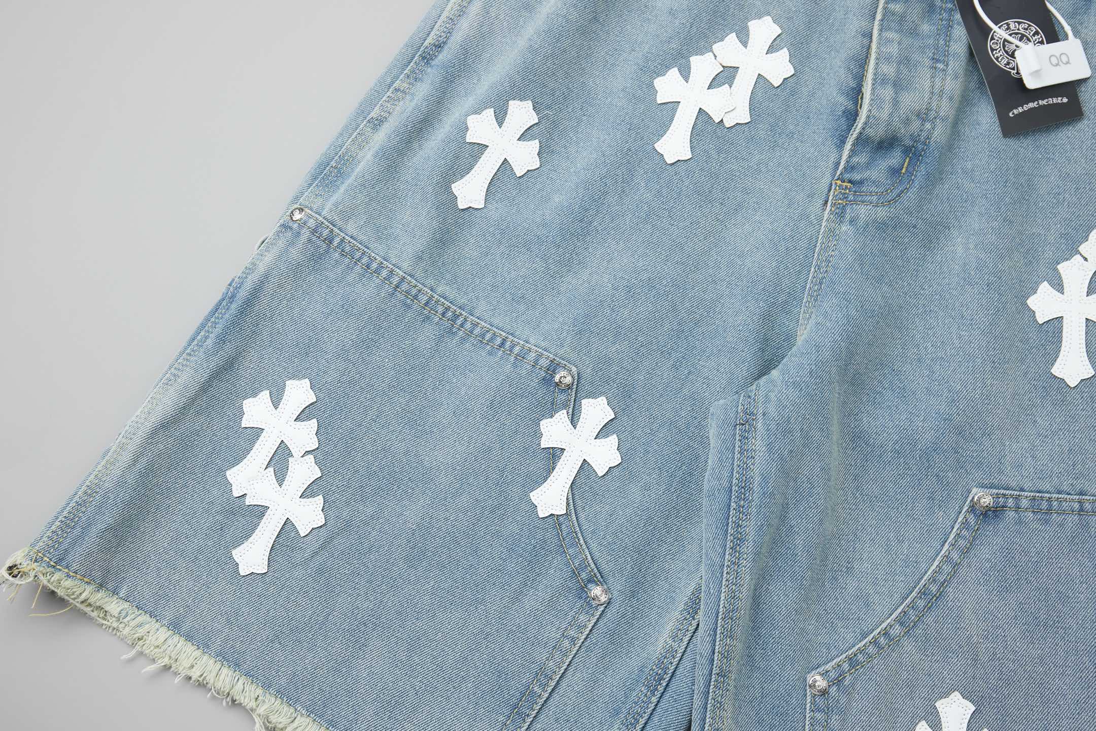 Chrome Hearts 克罗心十字架牛仔短裤​​