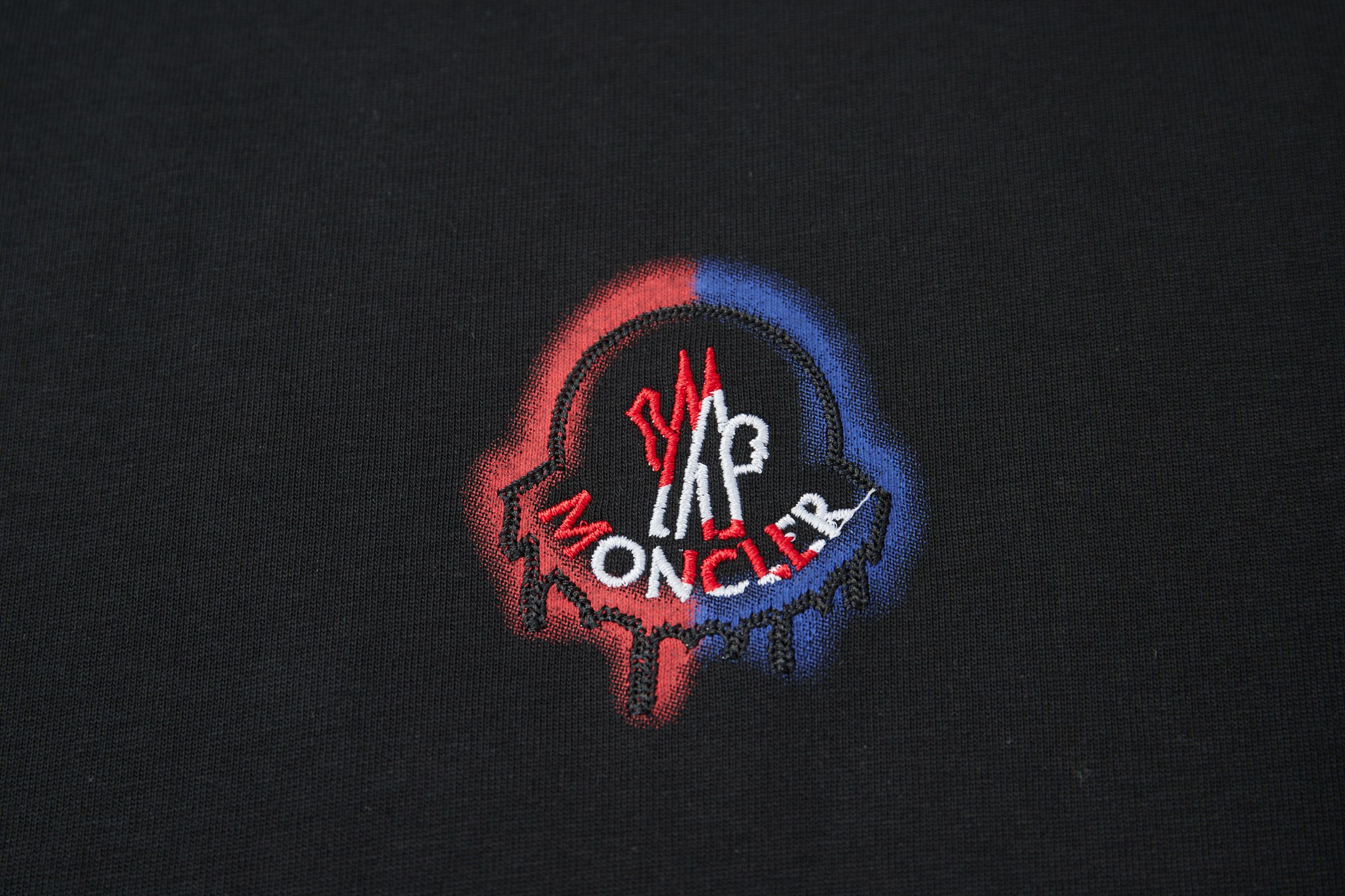 Moncler MO*CLER 26SS早春新款 刺绣字母logo短袖