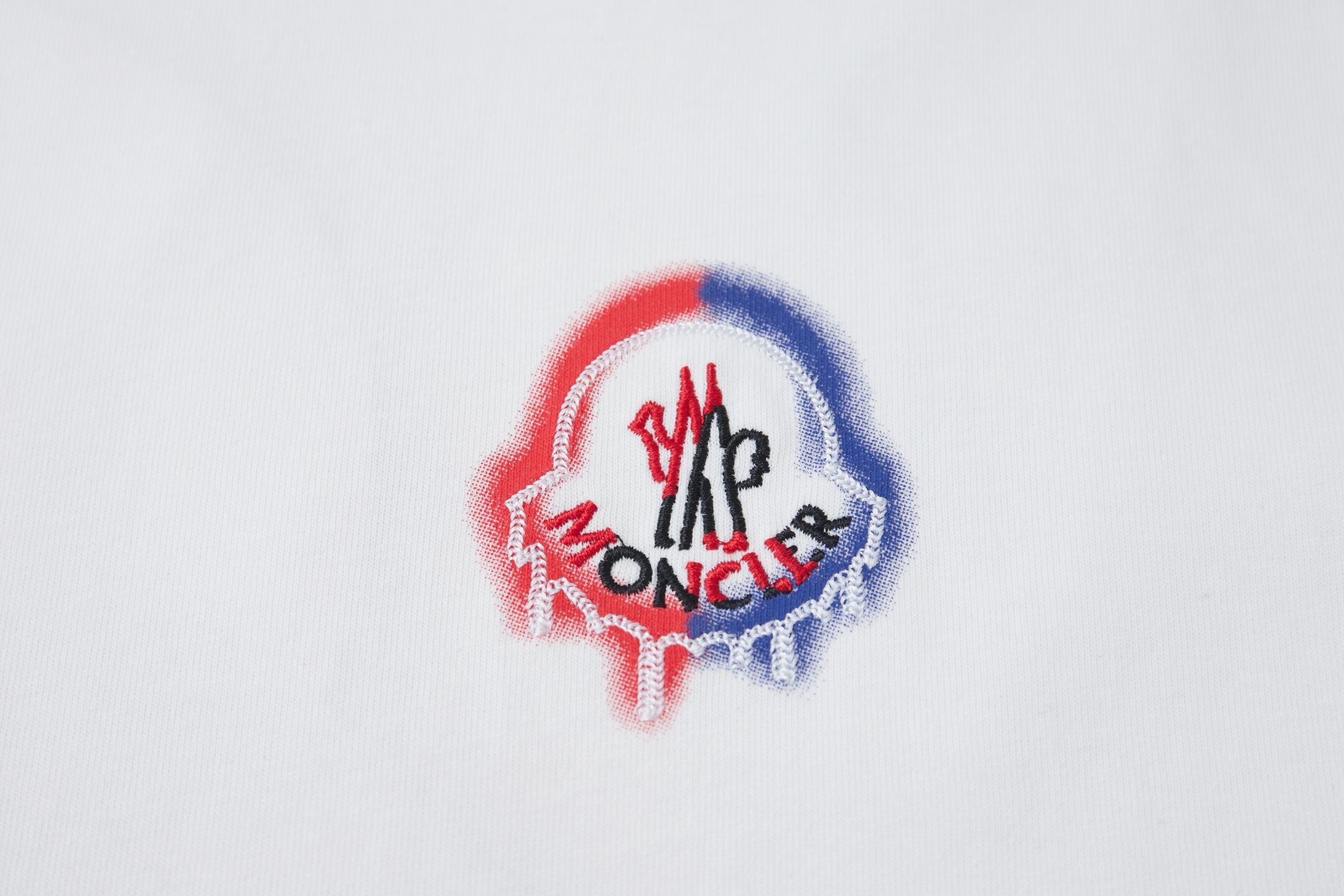 Moncler MO*CLER 26SS早春新款 刺绣字母logo短袖