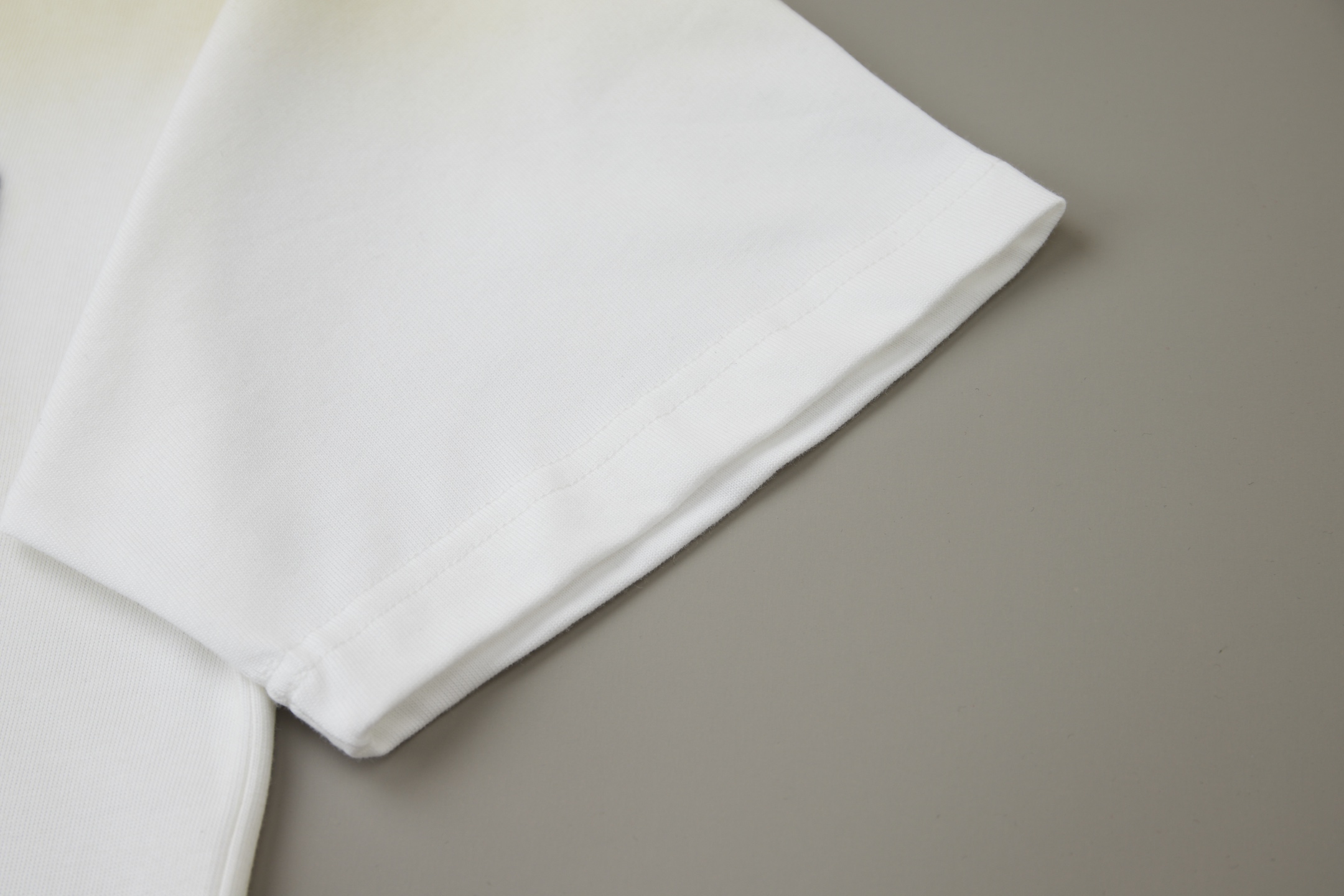 Acne Studios ACNE 26SS早春新款 洗水喷马骝章仔短袖