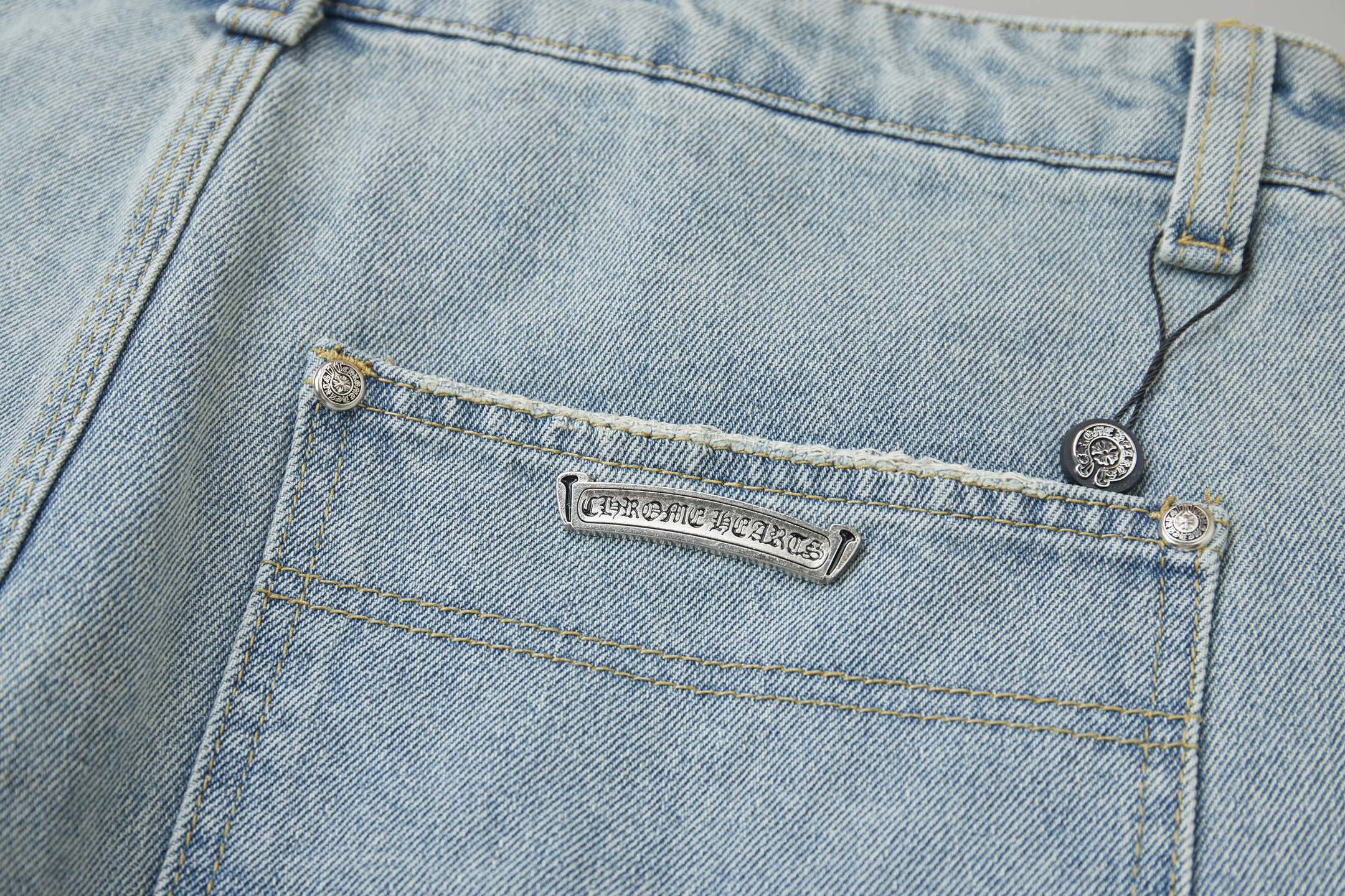 Chrome Hearts 克罗心十字架拼接牛仔短裤​​