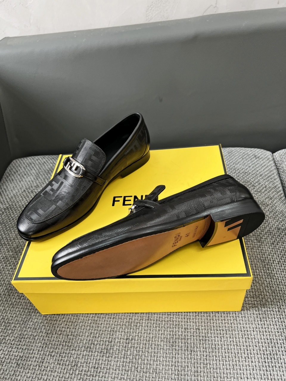 Fendi Style Black Leather Men's Shoes style reference detail image 9 from source 781705
