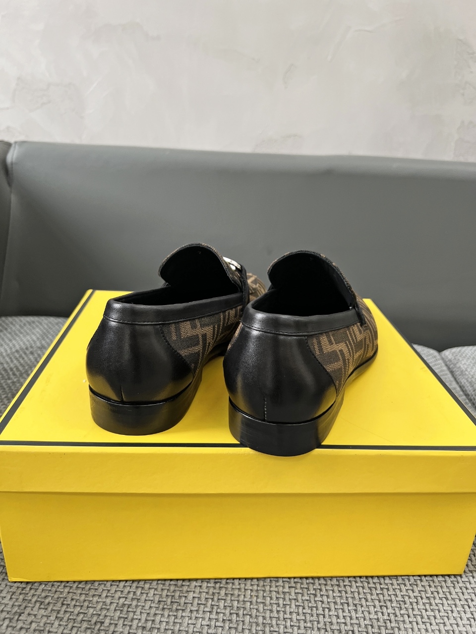 Fendi Style Black Leather Men's Shoes style reference detail image 5 from source 781709