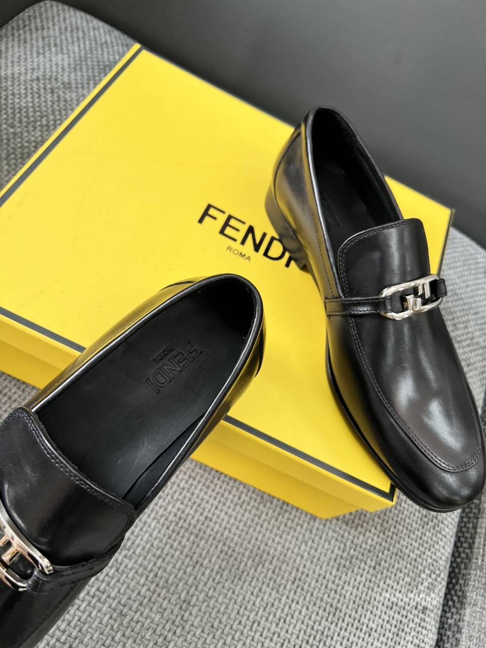 Fendi Style Black Leather Men's Shoes style reference detail image 8 from source 781708