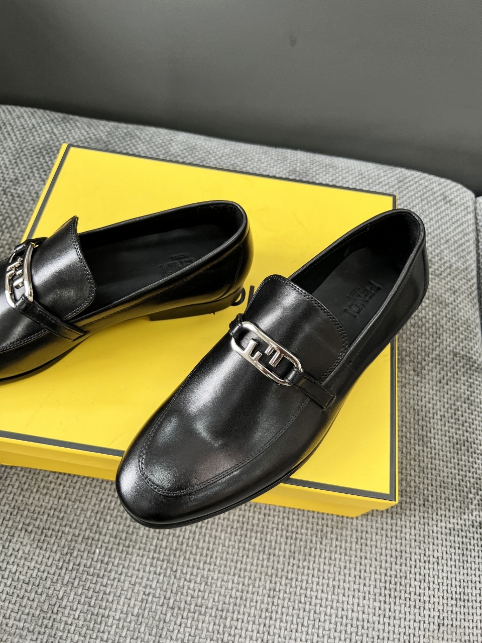 Fendi Style Black Leather Men's Shoes style reference detail image 3 from source 781708