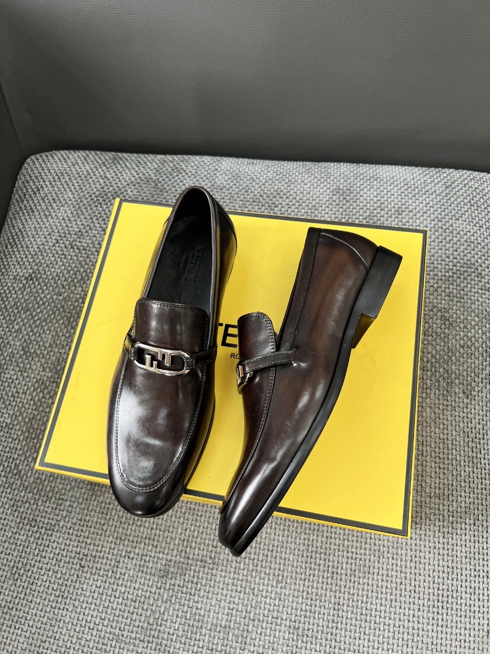 Fendi Style Black Leather Men's Shoes style reference detail image 3 from source 781704