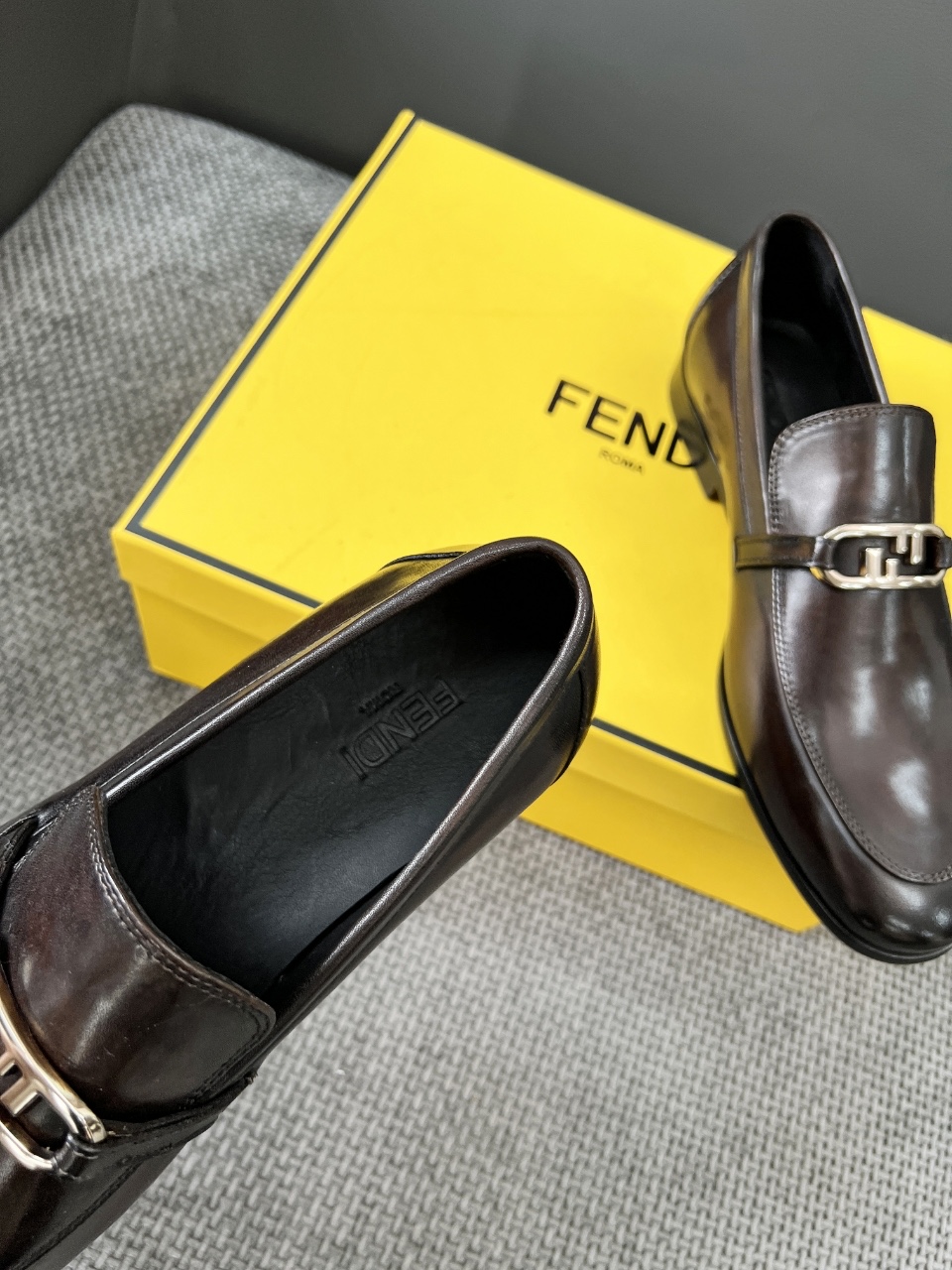 Fendi Style Black Leather Men's Shoes style reference detail image 7 from source 781704