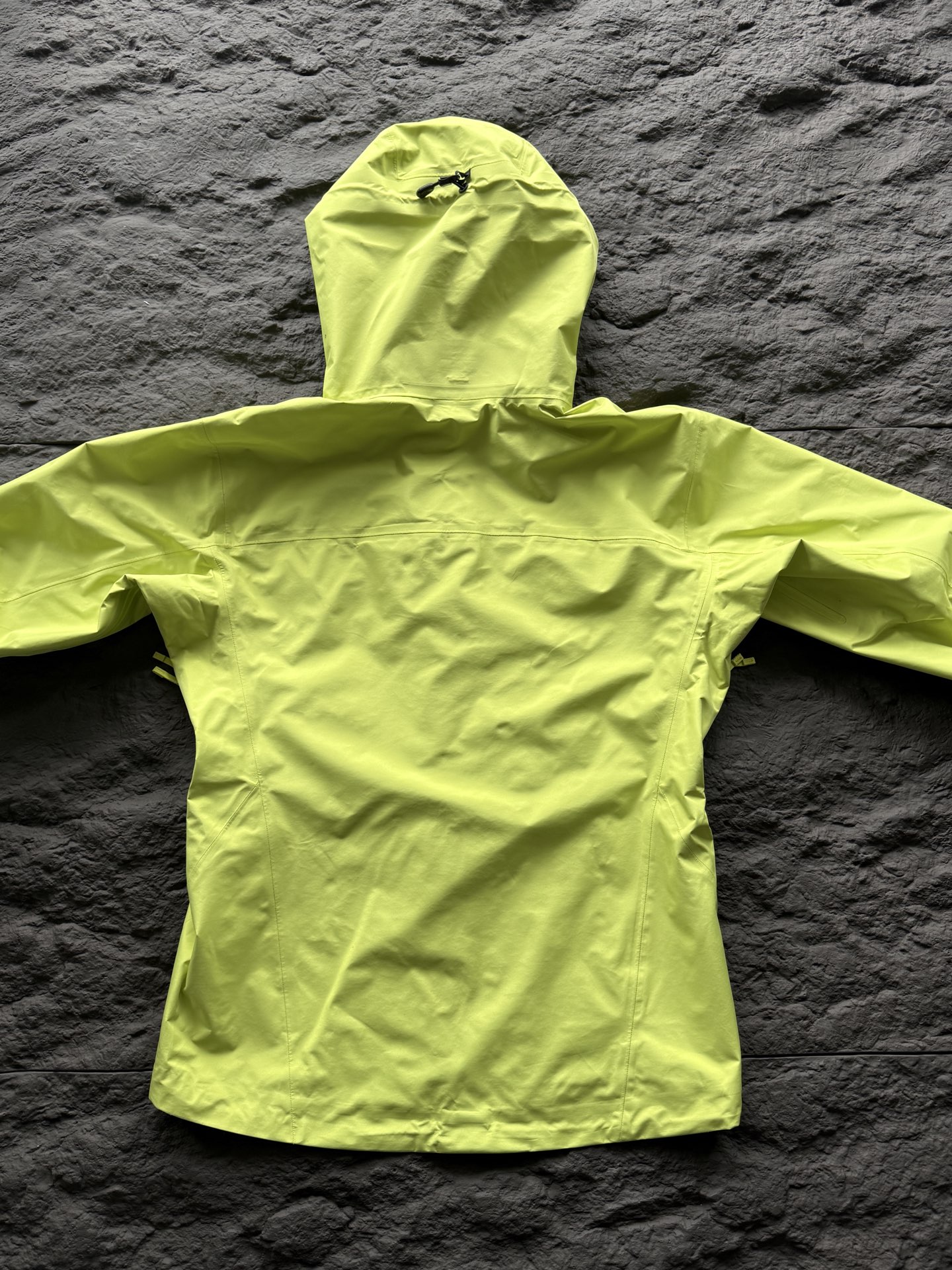 Alternative view of Windbreaker 12684