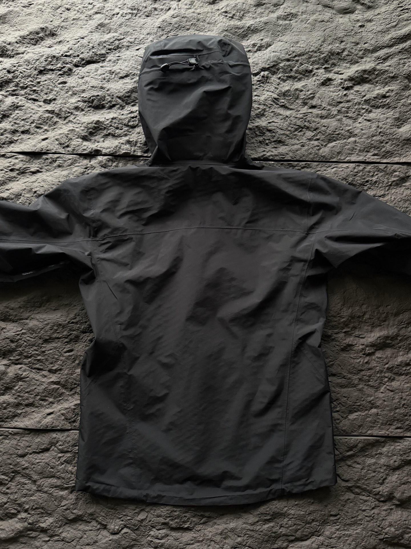 Alternative view of Windbreaker 12692