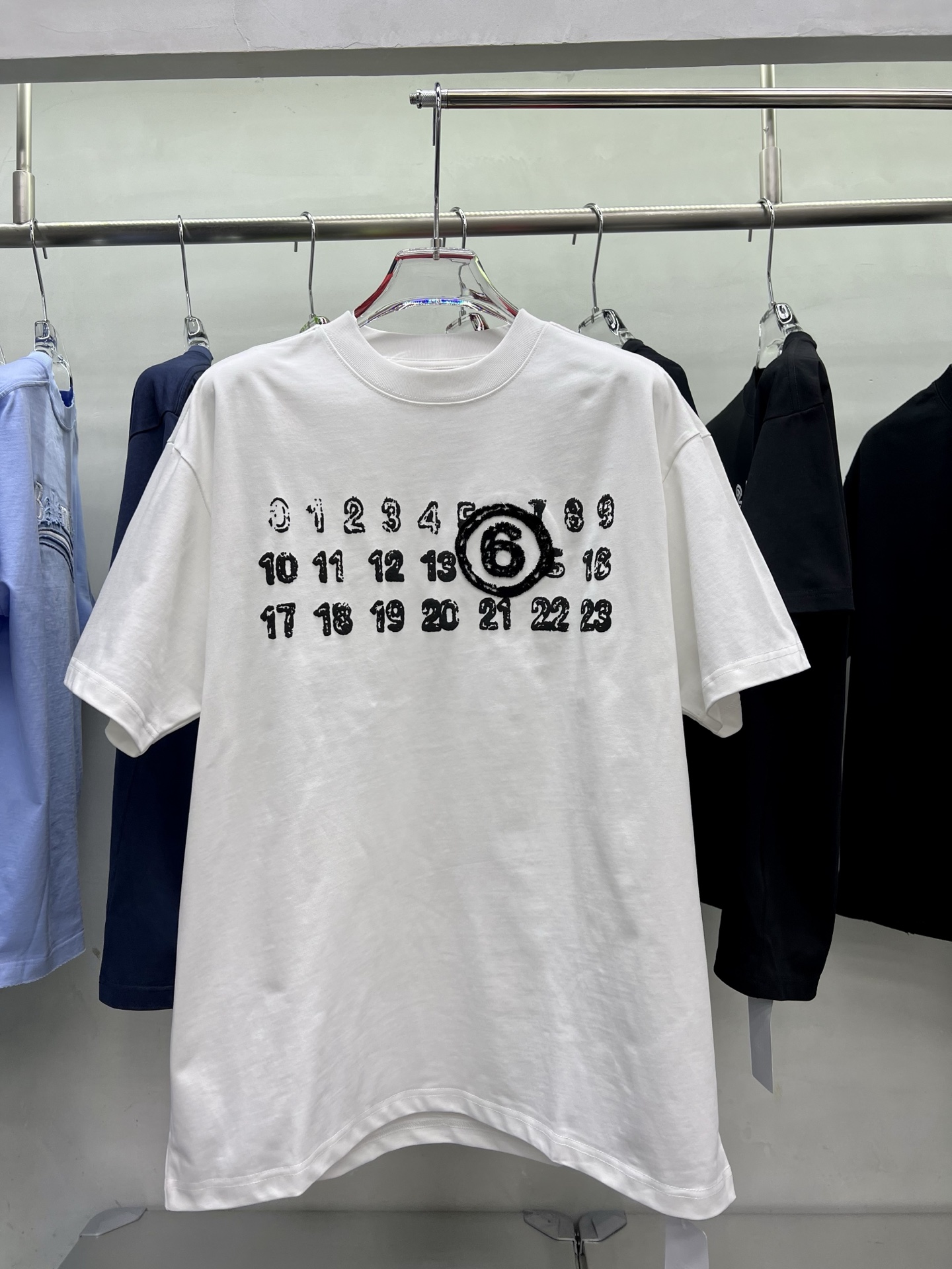 P110 马吉拉* 26ss 春夏新款 印花圆领短袖 颜色：黑色 白色 码数：S M L XL XXL