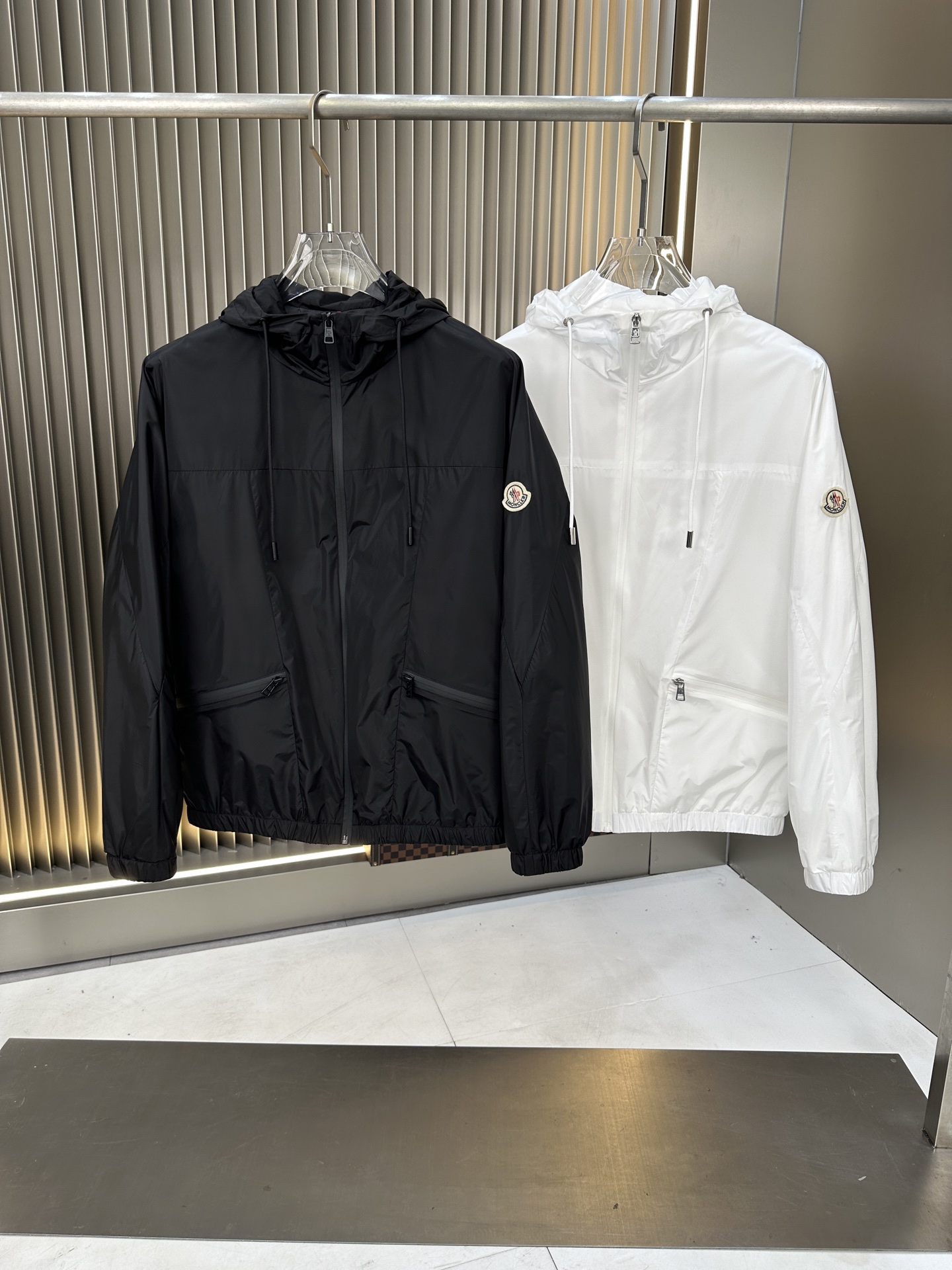 NO:116137,2025 spring new jacket Original 1:1 custom hardware accessories are fully imported and customized. Welcome to the counter comparison. Super soft Super heavy fabric has a perfect fit. Pay attention to the super comfortable fabric. Exclusive model. Non-market goods. Same size for men and women. M1 XXXLjx21,, jackets & coats, alexander wang198609092025春款新款夹克 原版1:1订制五金配件全进口原版定制 欢迎专柜对比 超柔软 超级重面料做工杠杠的版型完美 注意面料超舒服 独家款 非市场货 男女同款尺码M一XXXLjx21,,jackets & coats,alexander wang,Men's clothing