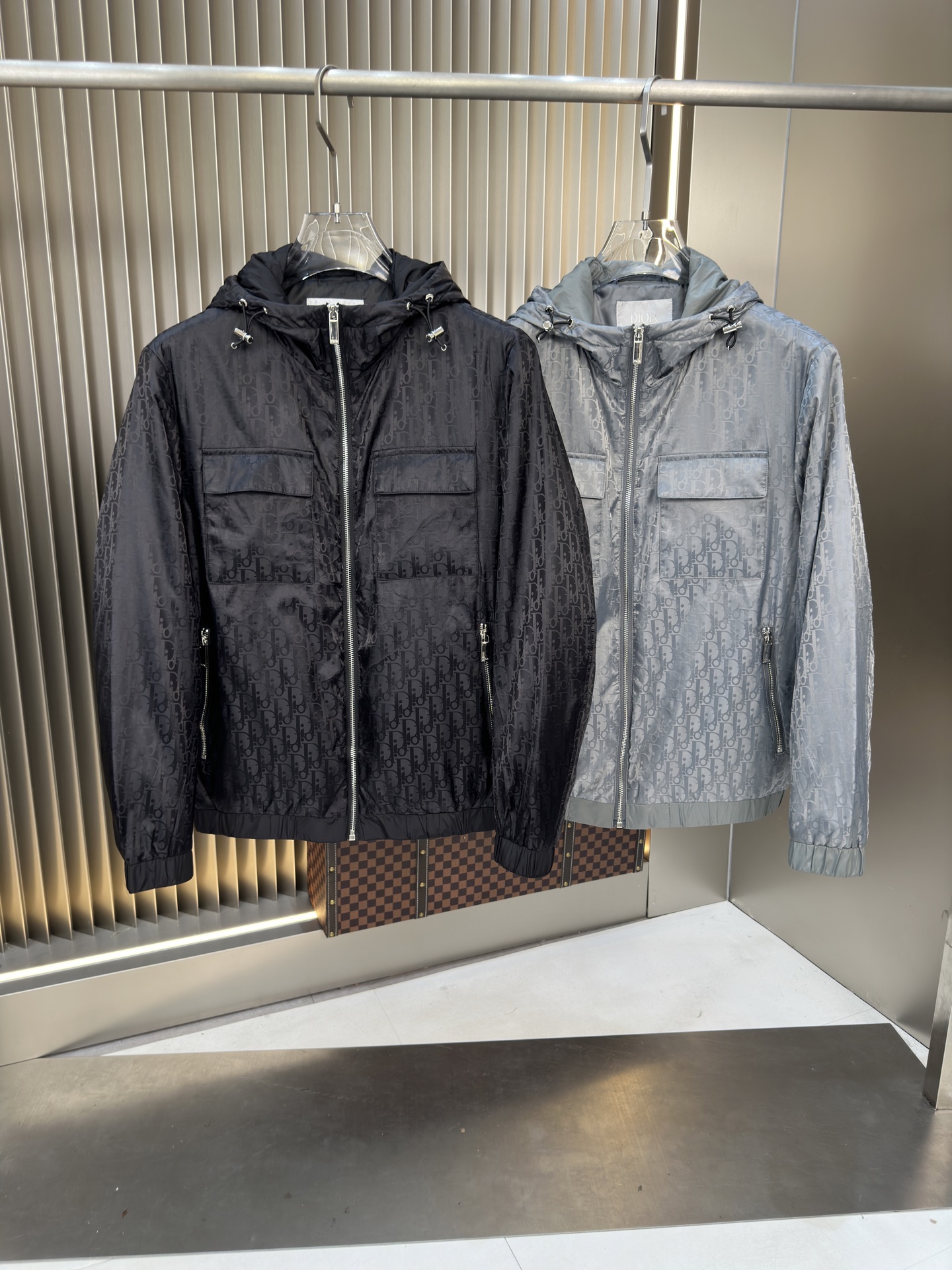 NO:474888,2025 autumn and winter new jacket Original 1:1 custom hardware accessories are fully imported and customized. Welcome to counter comparison. Super soft Super heavy fabric has a perfect fit. Pay attention to the super comfortable fabric. Exclusive model. Non-market goods. Same size for men and women. M-XXXL,, jackets & coats, alexander wang198609092025秋冬新款夹克 原版1:1订制五金配件全进口原版定制 欢迎专柜对比 超柔软 超级重面料做工杠杠的版型完美 注意面料超舒服 独家款 非市场货 男女同款尺码M一XXXL,,jackets & coats,alexander wang,Men's clothing