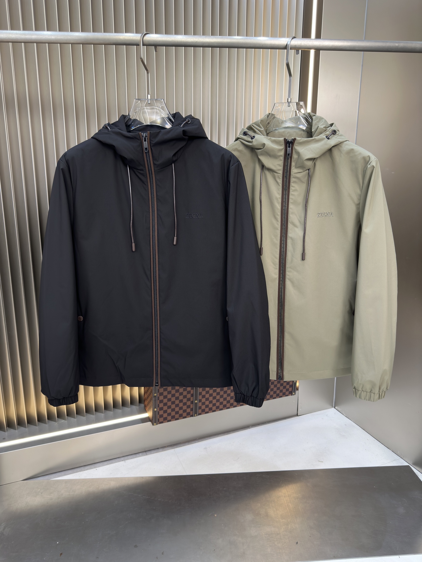 NO:474894,2025 autumn and winter new jacket Original 1:1 custom hardware accessories are fully imported and customized. Welcome to counter comparison. Super soft Super heavy fabric has a perfect fit. Pay attention to the super comfortable fabric. Exclusive model. Non-market goods. Same size for men and women. M-XXXL,, jackets & coats, alexander wang198609092025秋冬新款夹克 原版1:1订制五金配件全进口原版定制 欢迎专柜对比 超柔软 超级重面料做工杠杠的版型完美 注意面料超舒服 独家款 非市场货 男女同款尺码M一XXXL,,jackets & coats,alexander wang,Men's clothing