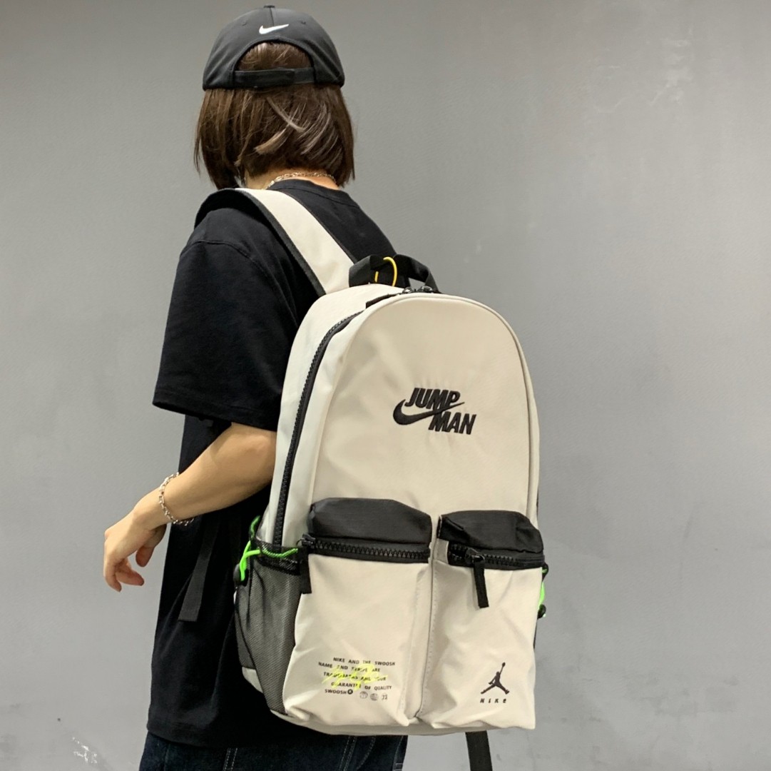 This Nike unisex large-pocket backpack looks absolutely stunning - Bag 5