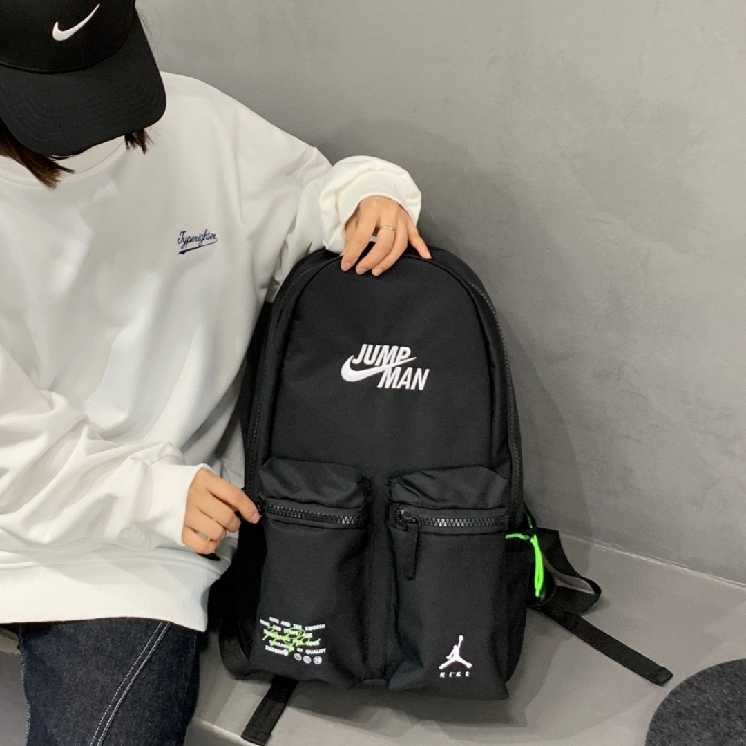 This Nike unisex large-pocket backpack looks absolutely stunning - Bag 4