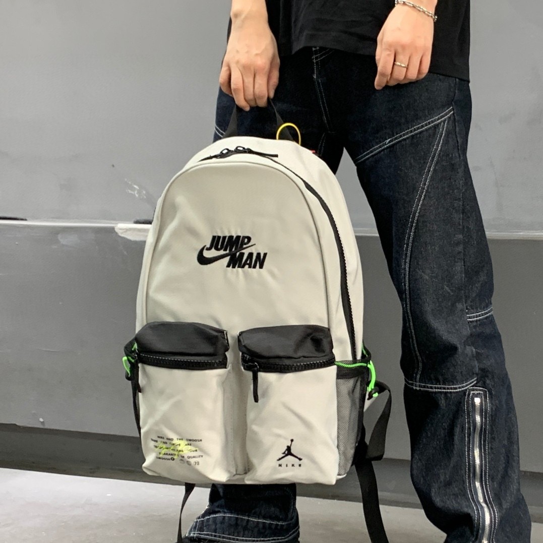 This Nike unisex large-pocket backpack looks absolutely stunning - Bag 7