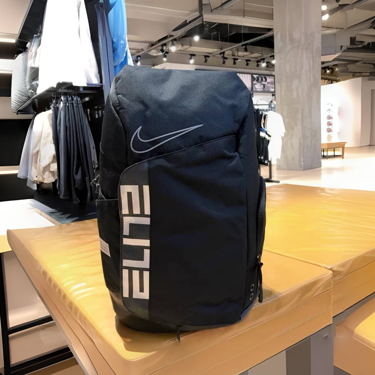 Nike Air Cushion Embroidered Swoosh Elite Backpack / Large-Capacity - Bag