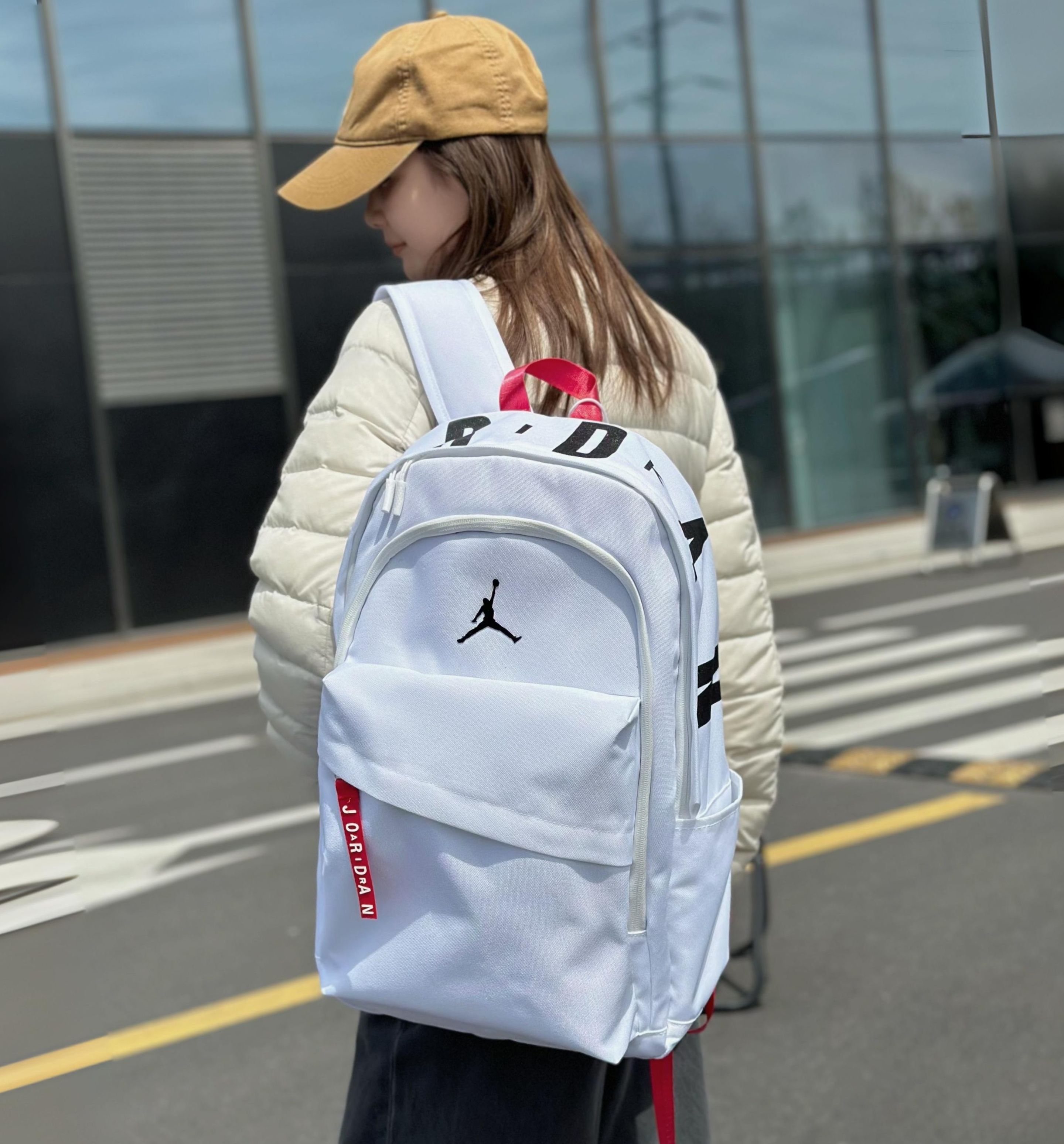 Alternative view of Shoulder Bag 04518