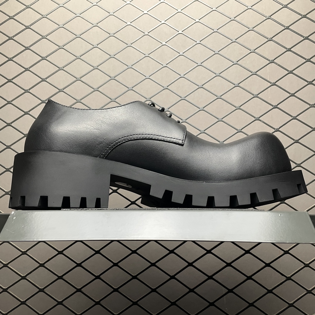 Balenciaga luxury designer shoes 3