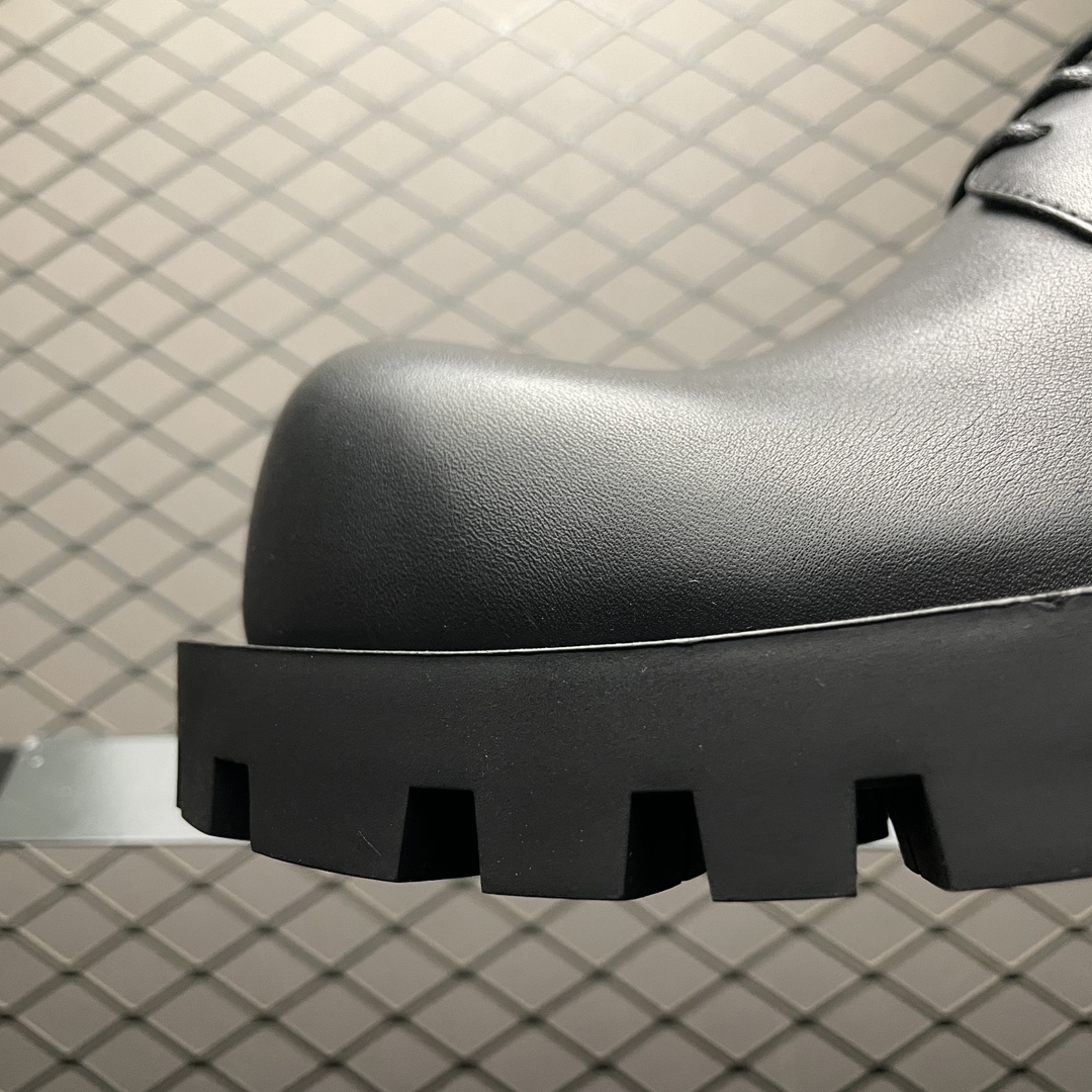 Balenciaga luxury designer shoes 6