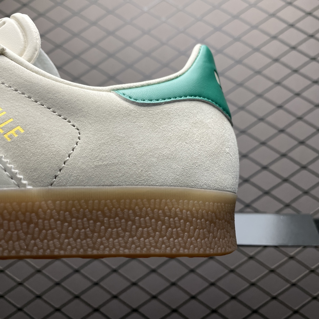 adidas Gazelle Low-Top Sneakers - Comprehensive 4